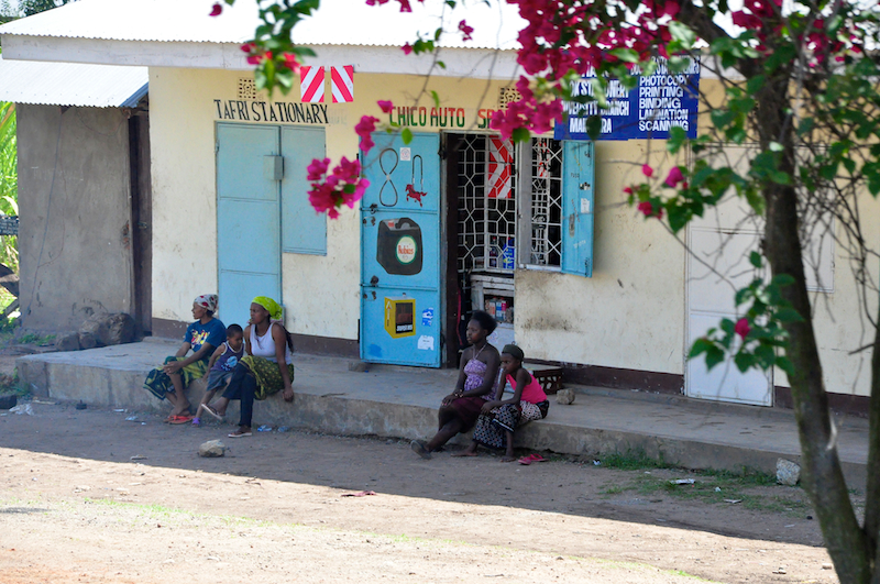 Melanie Heinrich - Travel Images - Nairobi Kenya -Arusha, Tanzania